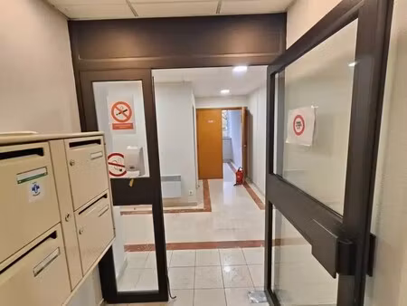 location bureaux 74 m² à 706 m²