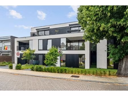 appartement te koop in lommel met 3 slaapkamers