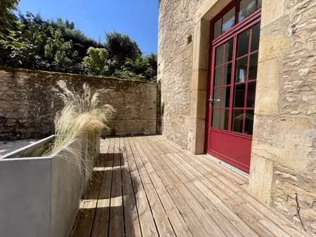 vieux fontaine t3 dans une magnique copropriété du 18ème