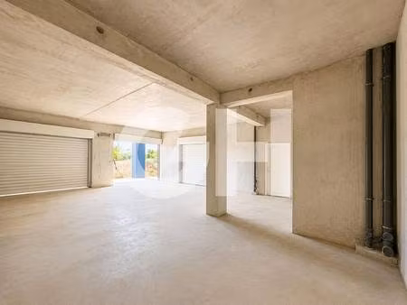 local commercial à vendre