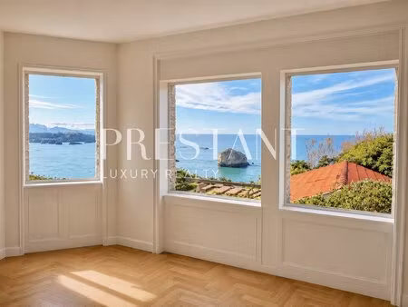 appartement entièrement rénové en première ligne  vue océan