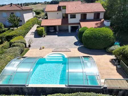 exclusif immobilier en gascogne  4km de la mairie d'auch  villa 125 m2 avec piscine