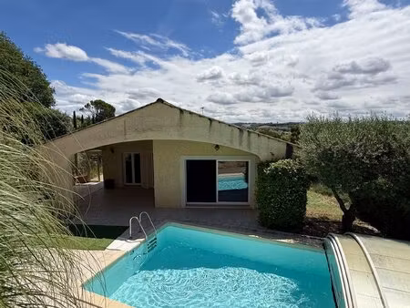 puygouzon - villa indépendante de 143 m2 habitables avec piscine couverte et sous-sol.