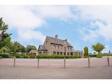 huis te koop in hulste met 6 slaapkamers