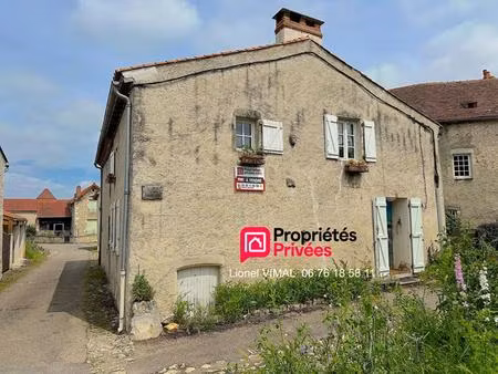 maison de village 4 pièces avec garage  cave et terrain clos