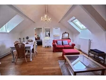 bel appartement neuf de charme meuble au calme