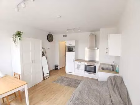 studio à louer dans le nouveau quartier de courbevoie