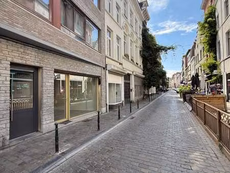 rue de flandre – local commercial 20m²