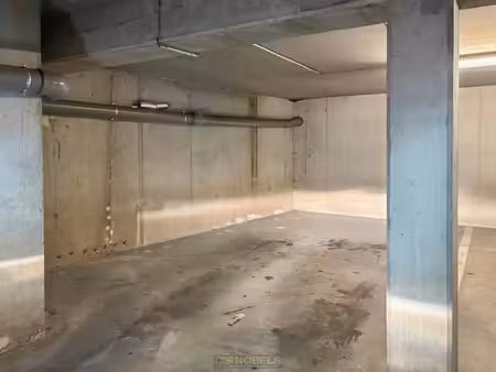 te koop  ondergrondse staanplaats in appartementsgebouw
