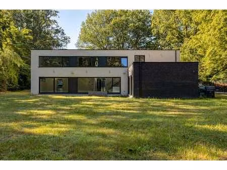 villa ultramoderne dans une rue verdoyante à keerbergen