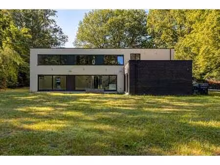 villa ultramoderne dans une rue verdoyante à keerbergen