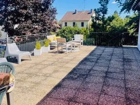 duplex 7 pièces  terrasse 70m2   terrain 300m2  vendue loué