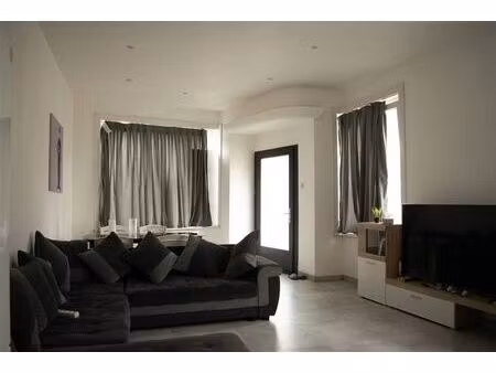 immeuble de rapport à vendre à tiensestraat 76aenb hoegaarden (rbw40396)