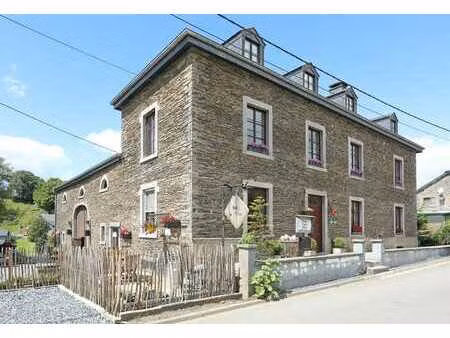 grande propriété avec parties privé et gîtes