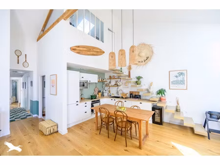 maison de luxe à vendre dans le quartier le genette