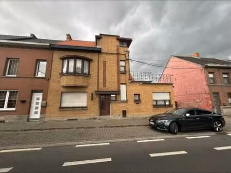 maison 3 façades avec jardin