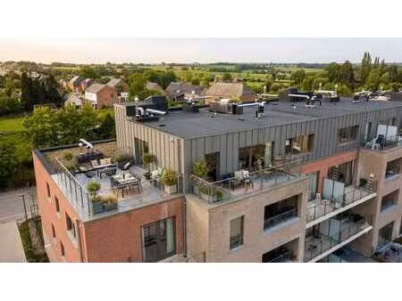 penthouse 3ch- peba - 1 300 +90 € - 2 parkings