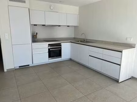 appartement 3 chambres + terrasse - peb a - 1100 + 90 €