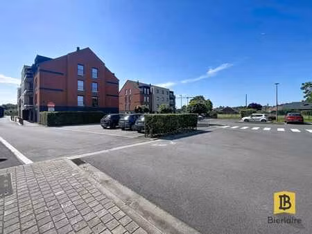 superbe appartement 2 chambres avec parking