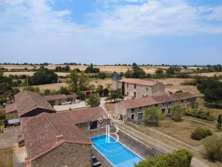 manoir à vendre à thouars