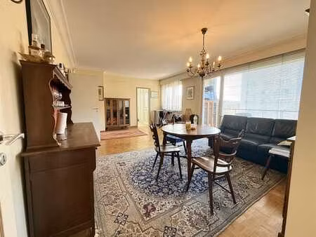 appartement 3 chambres avec terrasse et cave!