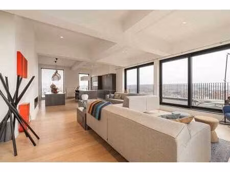appartement luxueux avec 3 chambres et magnifique terrasse …