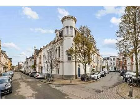 wonen in een beschermde hoekwoning van jos bascourt uit 1...