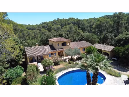villa de luxe à vendre à saint-mathieu-de-tréviers