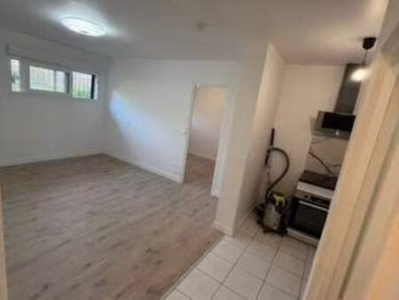 location appartement 2 pièces meublé au pecq (78230) : à louer 2 pièces meublé / 35m² le p