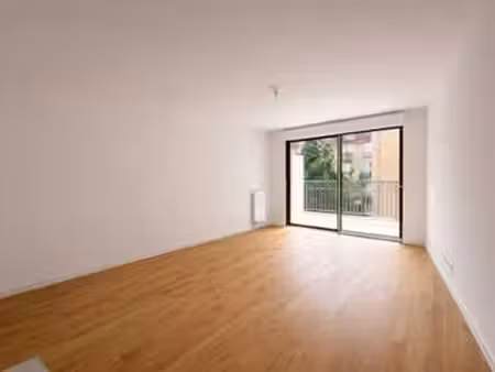 location appartement 3 pièces à suresnes (92150) : à louer 3 pièces / 71m² suresnes