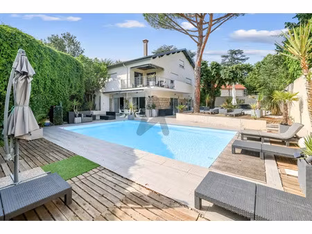 vente maison 7 pièces 208 m² à champagne-au-mont-d'or (69410)  790 000 €