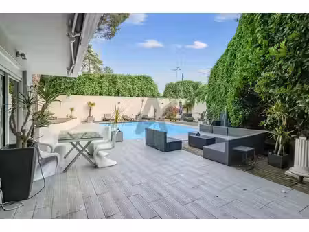 maison de luxe à vendre dans le quartier centre