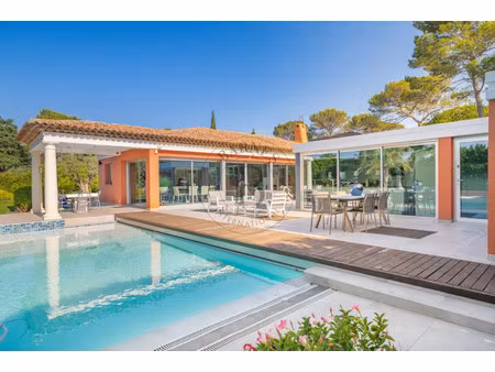 villa de luxe à vendre dans le quartier aubarede-campelieres