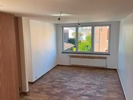 maison à louer à fontaine-l'evêque € 1.200 (lq338) - bureau savini | zimmo