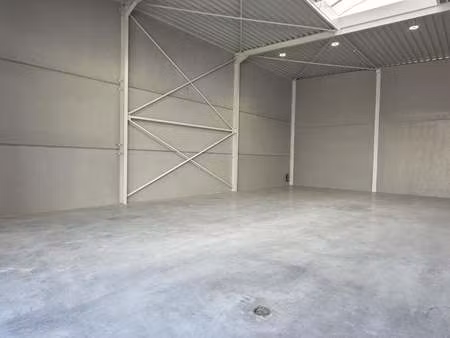 bien professionnel à louer à drogenbos € 1.700 (lq36t) | zimmo