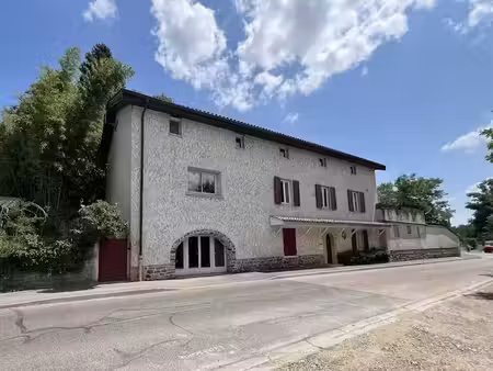 vente maison 9 pièces 372 m² à francheville (69340)  1 180 000 €