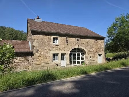 maison familiale rénovée - 1 4 hectares de terrain - fort potentiel