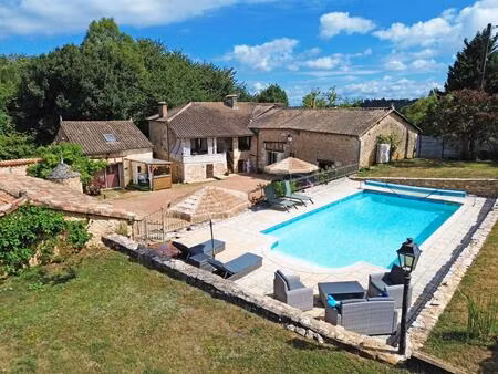 maison avec gîte et piscine au calme