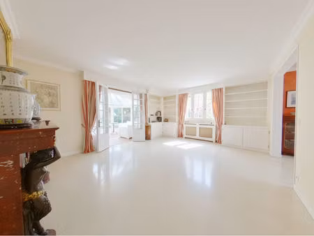 vente maison 7 pièces  207.00m²  champs