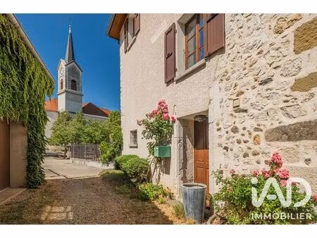 maison de village à saint-étienne-de-crossey (38960)