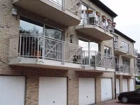 appartement avec 2 chambres et grand garage