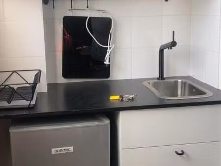 studio / 12m² / victor hugo (ligne 2)