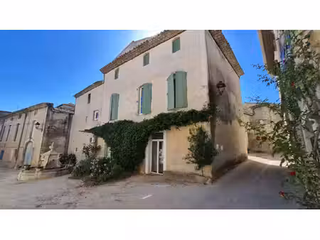 maison de ville à saint marcel d'ardèche de 148m² habitables - 4 chambres - espace...