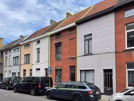 maison de 3 chambres à coucher avec jardin urbain à louer à…
