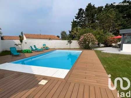 maison 11 pièces 230 m²
