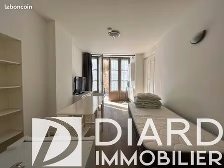 studio 1 pièce 19 m²