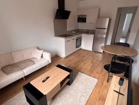 à louer – magnifique t2 meublé entièrement rénové – 33 m² – la bourboule (63150)