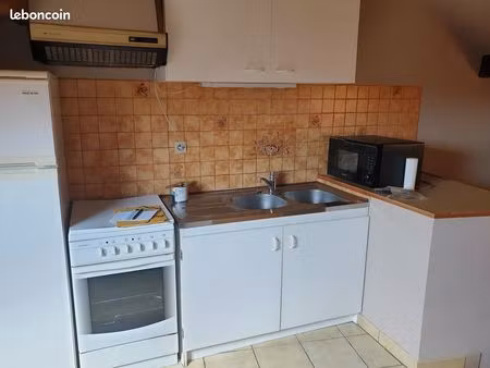 a louer t2 meublé mansardé à vaujours 93410