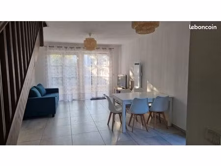 maison meublée  à l'année  jardin et garage
