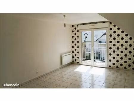 appartement t3 lumineux avec balcon – 66 m² (76 m² au sol) – beaupréau – résidence calme